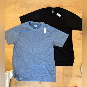 NWT Two Old Navy Go-Fresh Odor-Control Seamless Performance T-Shirts for Men XL